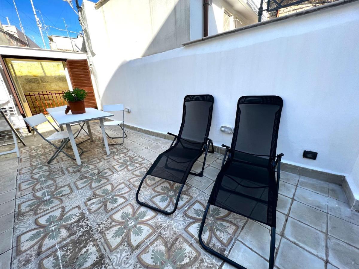 Palazzo Barone,Nel Cuore Del Borgo Antico. Apartment Bari Luaran gambar
