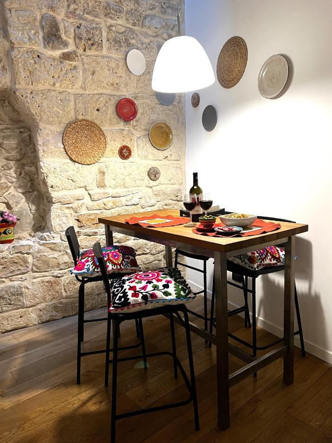 Palazzo Barone,Nel Cuore Del Borgo Antico. Apartment Bari Luaran gambar