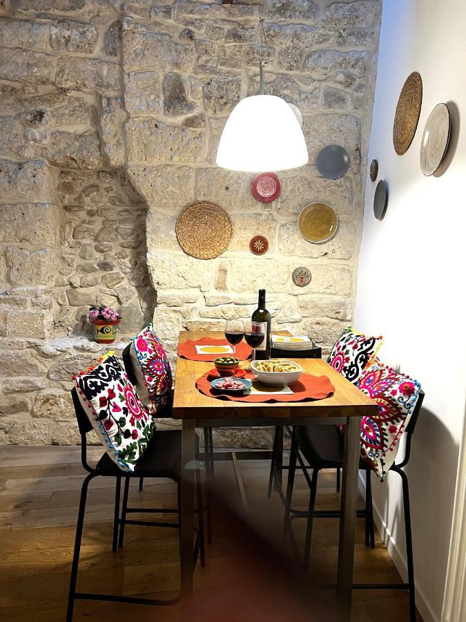 Palazzo Barone,Nel Cuore Del Borgo Antico. Apartment Bari Luaran gambar