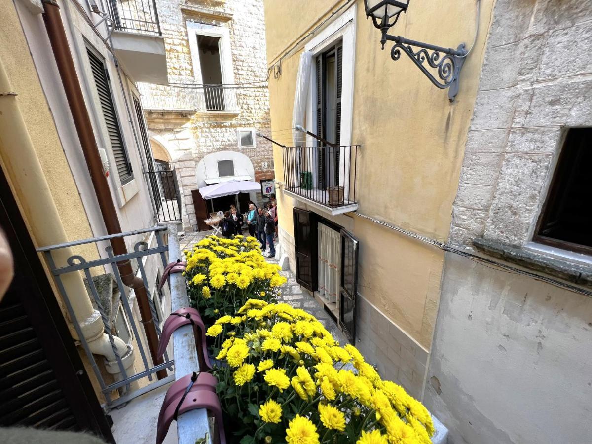 Palazzo Barone,Nel Cuore Del Borgo Antico. Apartment Bari Luaran gambar