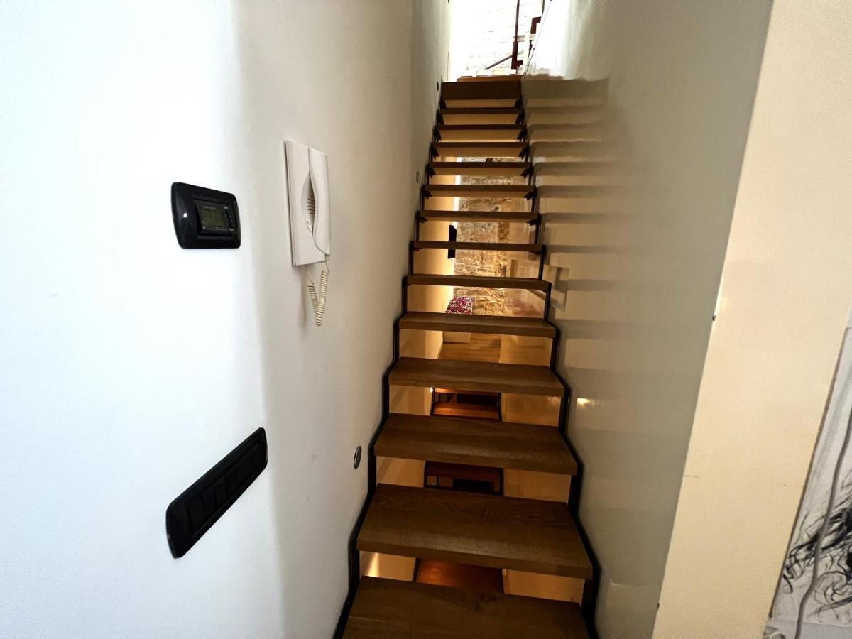 Palazzo Barone,Nel Cuore Del Borgo Antico. Apartment Bari Luaran gambar