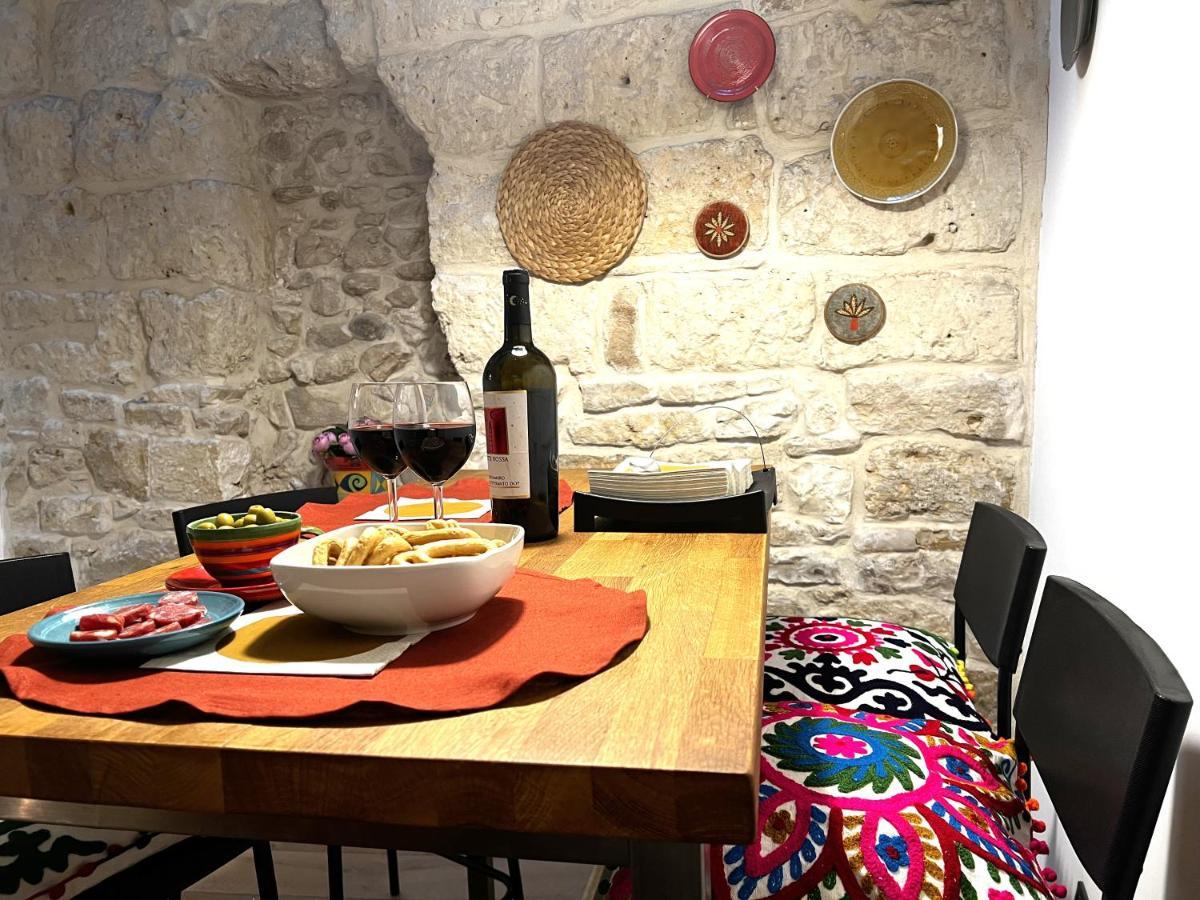 Palazzo Barone,Nel Cuore Del Borgo Antico. Apartment Bari Luaran gambar
